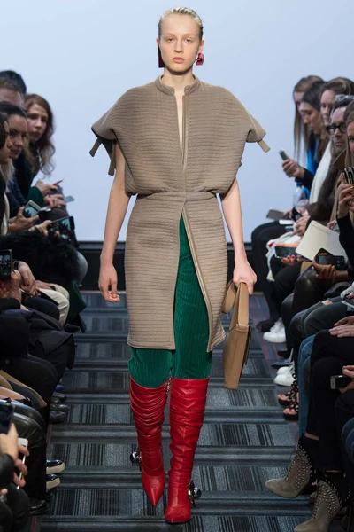 Look 5